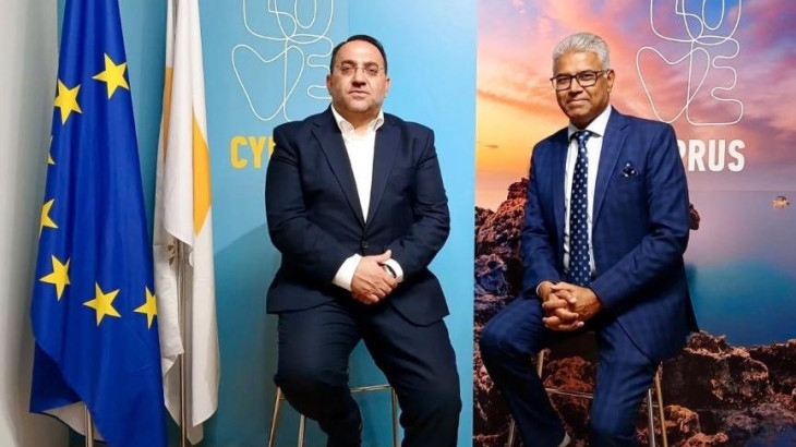 Επαφές για Ινδούς τουρίστες και για απευθείας πτήσεις