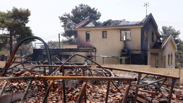 Προκαταβολές σχεδόν €40.000 σε 14 επιχειρήσεις που επλήγησαν από τις πυρκαγιές