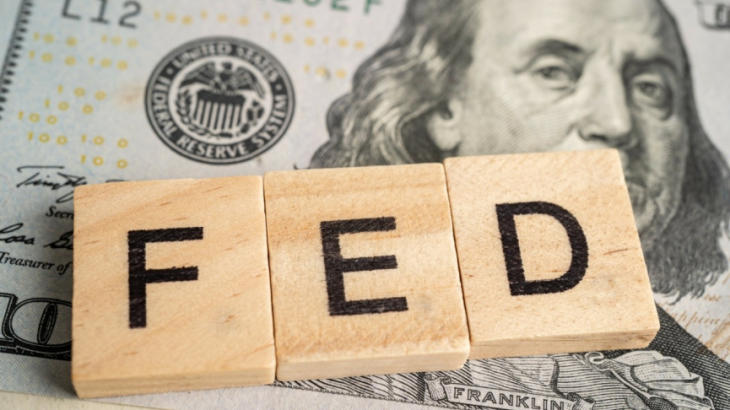 Γιατί οι επενδυτές υποτιμούν τις απειλές Τραμπ κατά της Fed