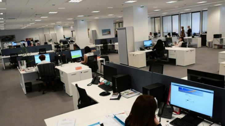 Στα 52.661 άτομα οι «κυβερνητικοί» τον Αύγουστο