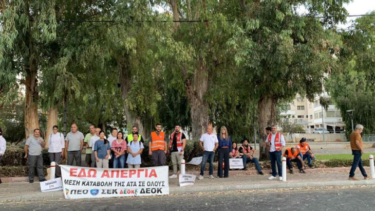 Αυθόρμητη απεργία σε τρία ξενοδοχεία στη Λεμεσό για τις συμβάσεις