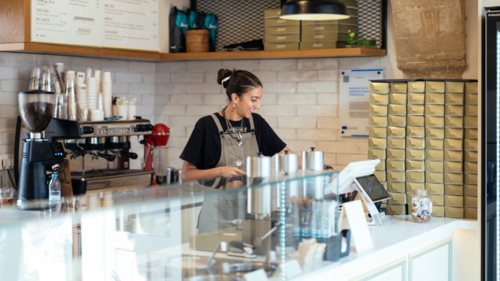 Σχέδια κινήτρων 18 εκατ. ευρώ για νέες προσλήψεις και ενίσχυση της απασχόλησης