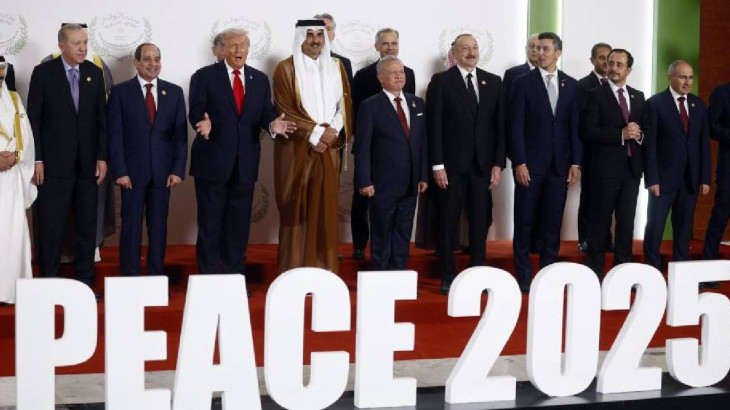 Bloomberg: Ο Τραμπ δρέπει τις δάφνες του στη Μέση Ανατολή αλλά τα δύσκολα έρχονται