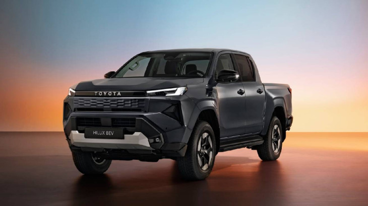 To εμβληματικό Toyota Hilux περνά στην εποχή της ηλεκτροκίνησης