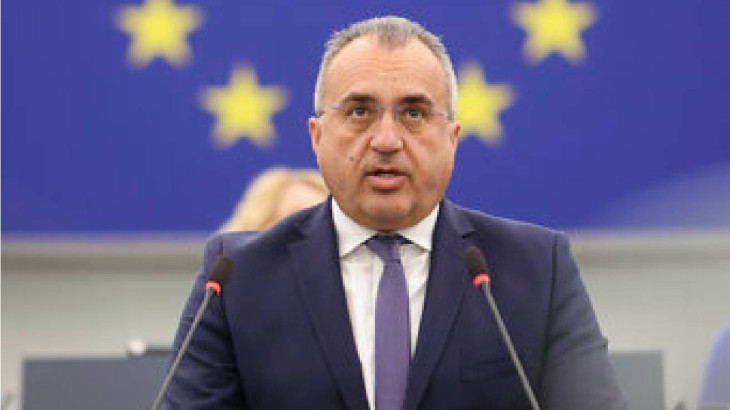 Διαβεβαιώσεις Επιτρόπου σε Χατζηπαντέλα για βάση πυρόσβεσης το καλοκαίρι την Κύπρο