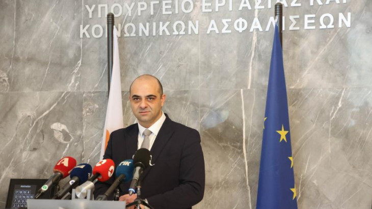 Υπ. Εργασίας: Προανήγγειλε διάταγμα για αύξηση στον κατώτατο πέραν της ΑΤΑ, τέλη Δεκεμβρίου