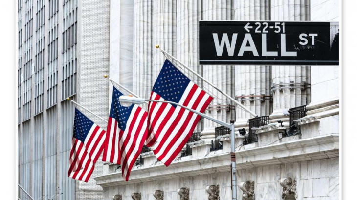Με το βλέμμα στην οικονομία η Wall Street