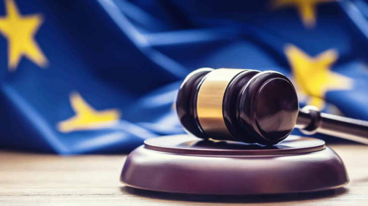 «Καμπανάκια» Κομισιόν στην Κύπρο για αεροδρόμια, ύδατα και ΑΠΕ