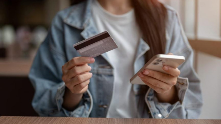 Η απάτη που περνά απαρατήρητη από τράπεζες και χρήστες