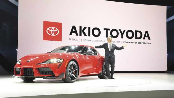 Ο Akio Toyoda τιμάται με το “Golden Steering Wheel” για το σύνολο της προσφοράς του