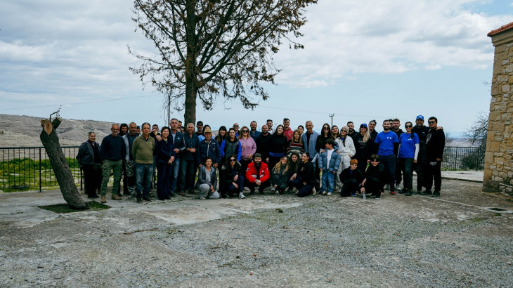 Ο Όμιλος Rostro φυτεύει 2.000 δέντρα στο Βουνί, υλοποιώντας τη δέσμευση των €100.000 για την αποκατάσταση από τις πυρκαγιές