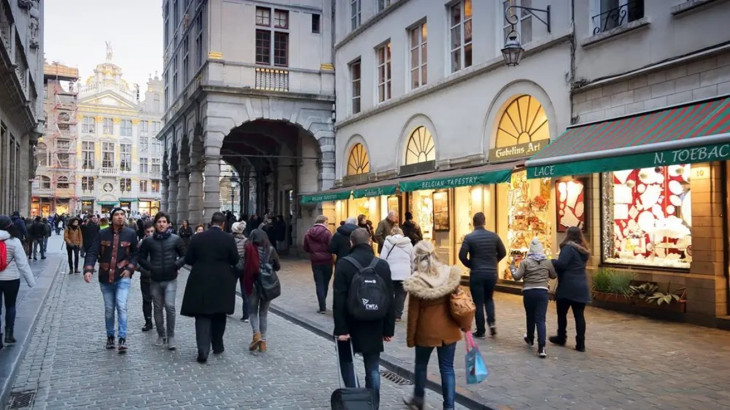 Η οικονομική δραστηριότητα της Ευρωζώνης υποχωρεί σε χαμηλό 10 μηνών εν μέσω φόβων στασιμοπληθωρισμού