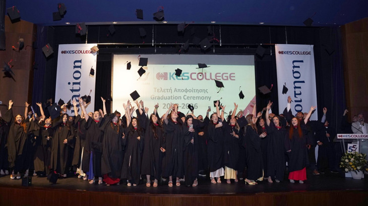 Διπλή Γιορτή για το KES College: Επετειακή Τελετή Αποφοίτησης και Εορτασμός 55 Χρόνων Προσφοράς  στην Τριτοβάθμια Εκπαίδευση