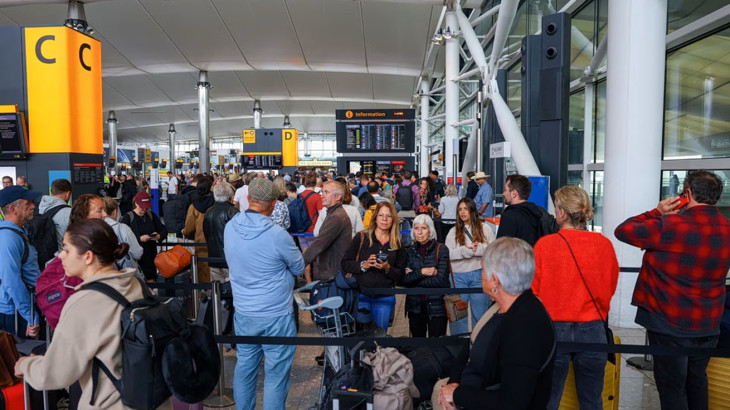 ΕΕ: Θα καθυστερήσει το σύστημα προέγκρισης ταξιδιών μετά το χάος στα σύνορα