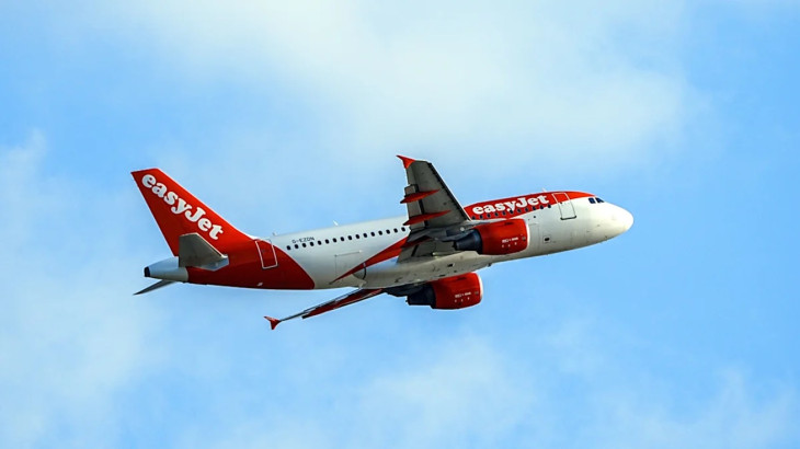 Ανατροπή στην εξαγορά της easyJet: Μπήκε «σφήνα» με προσφορά-μαμούθ η Apollo