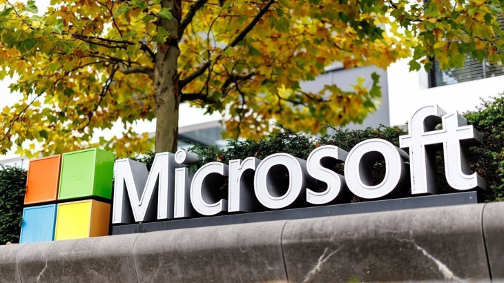 Microsoft: Αλμα εσόδων από cloud και AI – Το ορόσημο των $100 δισ. πέρασε πρώτη φορά το Azure