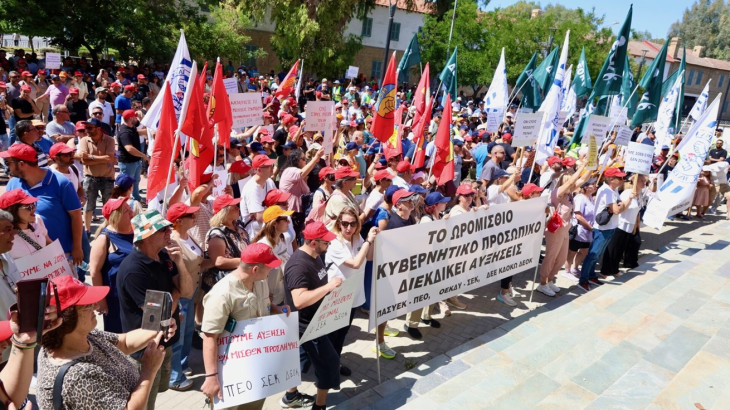 Επί τάπητος τα θέματα του ωρομίσθιου κυβερνητικού προσωπικού σε συνάντηση συντεχνιών με ΠτΔ