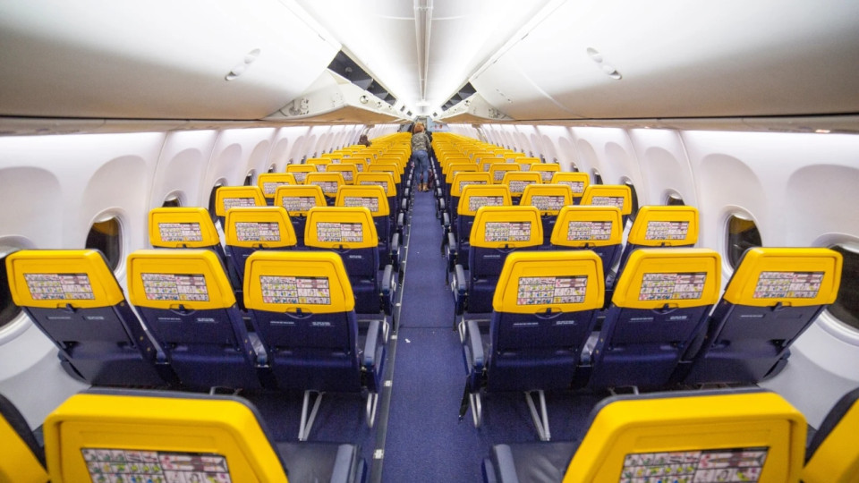 Η Ryanair ίσως κόψει 5 εκατομμύρια επιβάτες την καλοκαιρινή περίοδο