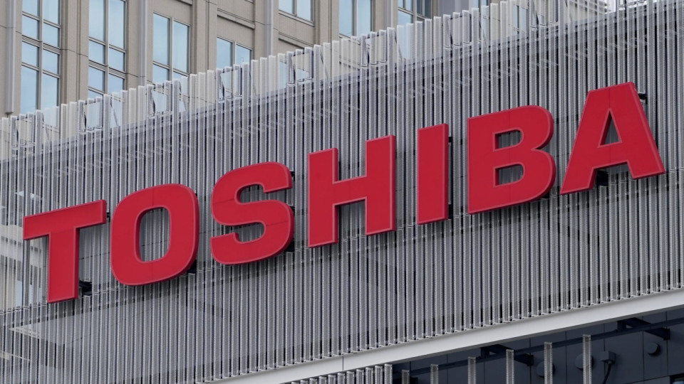 H Toshiba αναδιαρθρώνεται κάνοντας 4 χιλιάδες απολύσεις