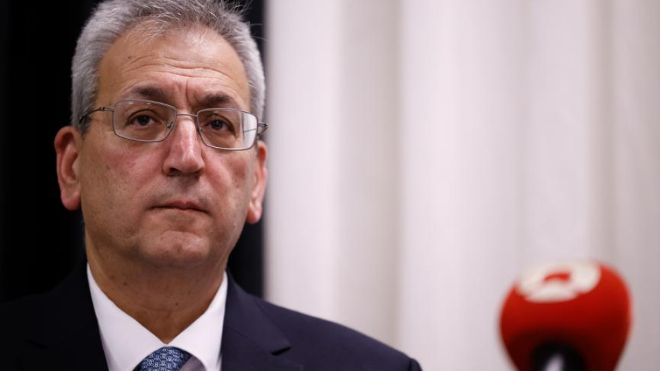 Μπαράζ επαφών από σήμερα για τον κατώτατο μισθό