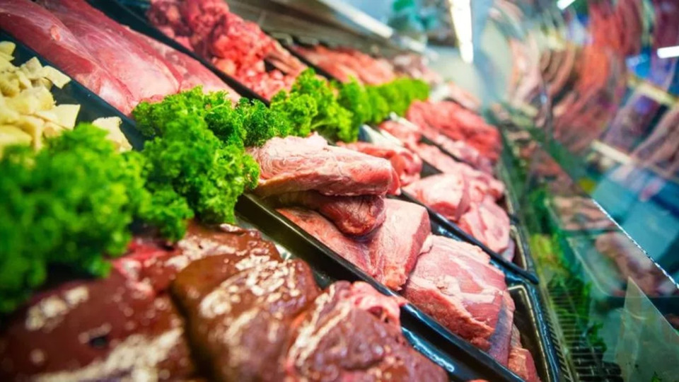 Σύνδεσμος Υπεραγορών: Εισαγωγές κρεάτων αν χρειαστεί για συγκράτηση τιμών – Δεν προβλέπει ελλείψεις ο Δρουσιώτης