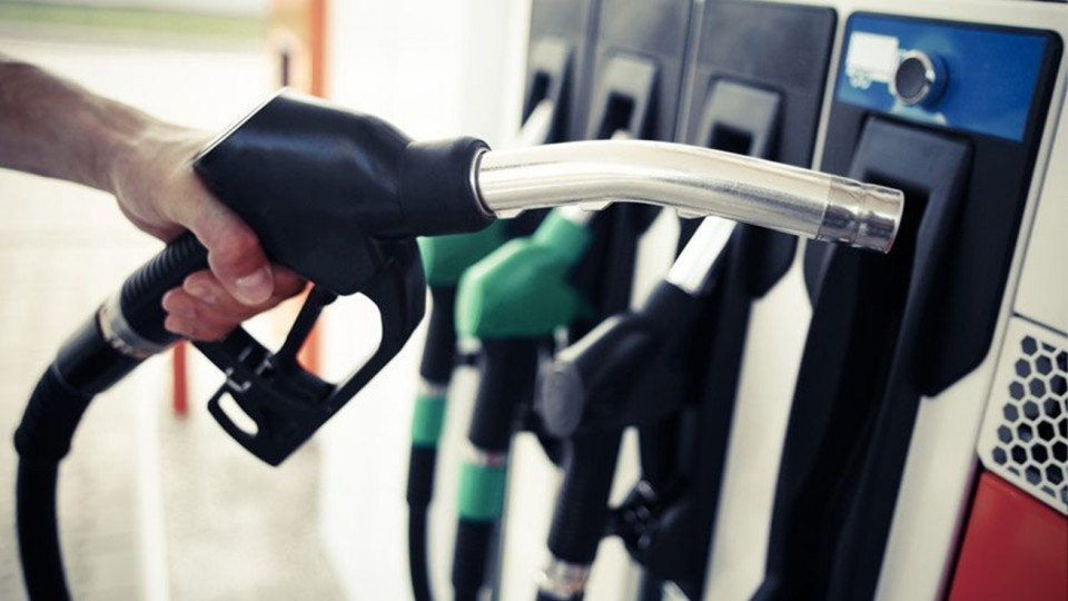 Ομόφωνο «ναι» στη μείωση φόρου καυσίμων – Φόβοι για αισχροκέρδεια