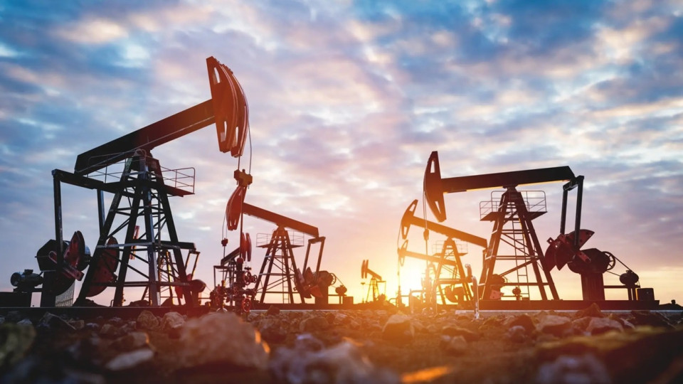 Το πετρέλαιο διατηρεί τα κέρδη μετά την παράταση της εκεχειρίας