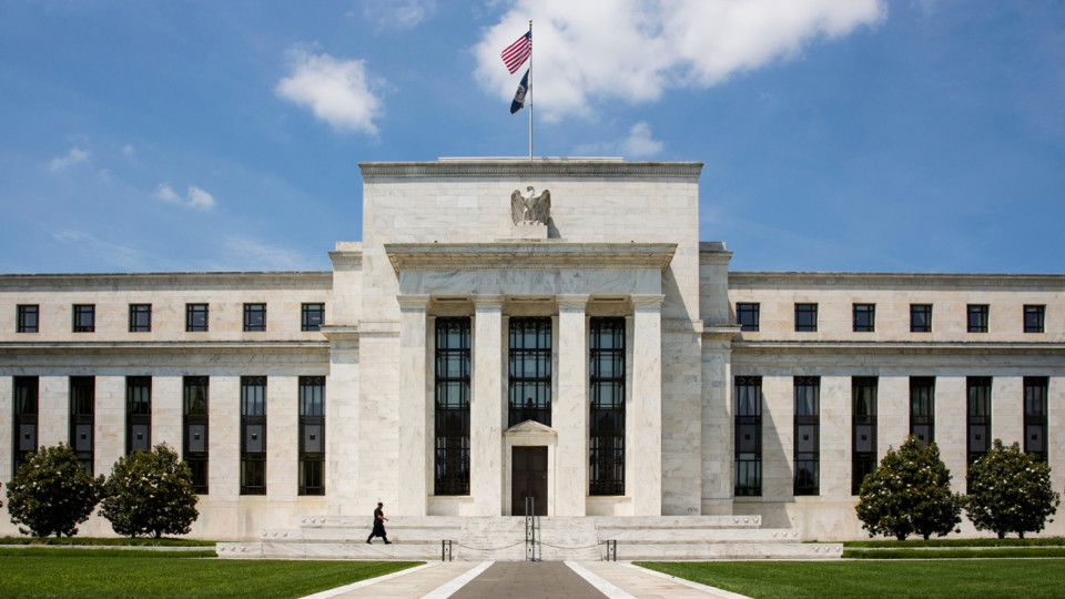 Fed: Αύξηση επιτοκίων για πρώτη φορά από το 2023 – Σήμα και για δεύτερη άνοδο φέτος