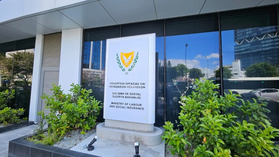 Συνταξιοδοτικό: «Κόφτης» στις εισφορές για μερίσματα – Από τις €68.000 στις €23.000 το όριο